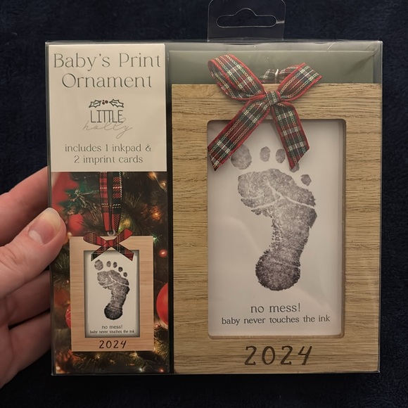 New in package ✨ Baby’s Print Ornament 2024 - Picture 2 of 4